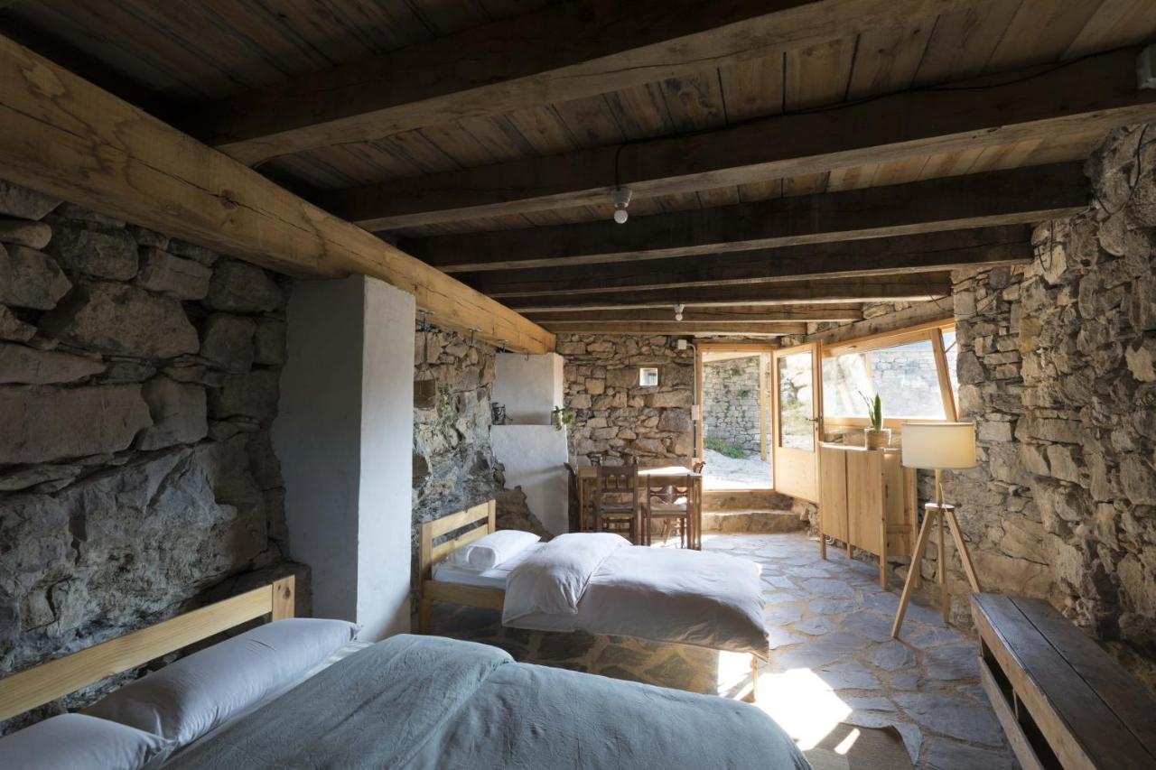 Mas Rural El Negre Hostel Ogassa Kültér fotó
